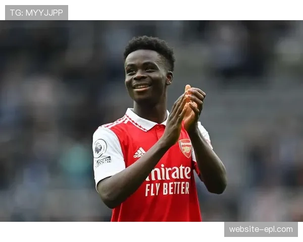 萨卡赛前热身意外伤退 枪手进攻核心健康状况堪忧